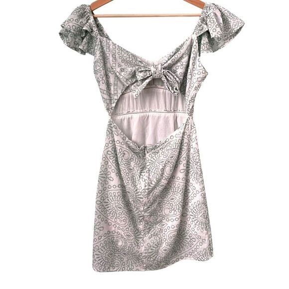 MINKPINK Ruffled Off-Shoulder Embroidered Patterned Mini Dress in Size XS - Picture 3 of 10